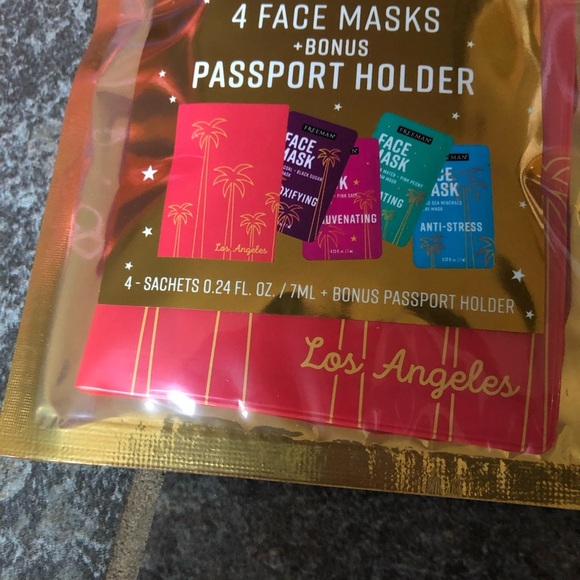 5piece Freeman beauty glow sheet masks kit with applicator & passport holder new - Picture 5 of 15